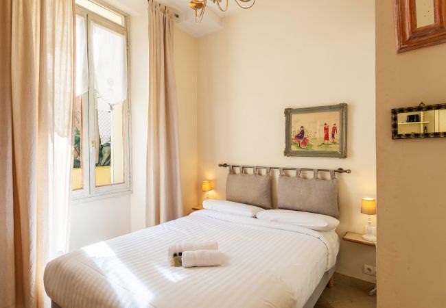 Apartment in Cannes - 4 rue des Frères Pradignac 1103