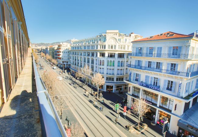 Apartment in Nice - NICE ETOILE, Large calm, bright apartment, with AC, close to the center by RIVIERA HOLIDAY HOMES Apartment in Nice - NICE ETOILE, Large calm, bright apartment, with AC, close to the center by RIVIERA HOLIDAY HOMES