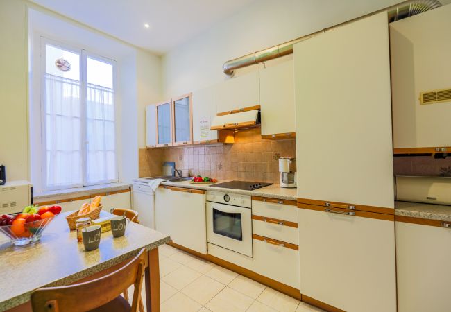 Apartment in Nice - Appartement Via Italia with terrace in the city center by Riviera Holiday Homes Apartment in Nice - Appartement Via Italia with terrace in the city center by Riviera Holiday Homes