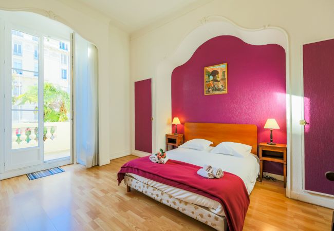 Apartment in Nice - Appartement Via Italia with terrace in the city center by Riviera Holiday Homes Apartment in Nice - Appartement Via Italia with terrace in the city center by Riviera Holiday Homes