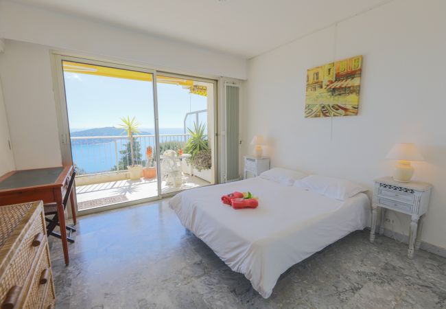 Apartment in Villefranche-sur-Mer - LE CALIFORNIA, Magnificent apartment, terrace with swimming pool, sea view by RIVIERA HOLIDAY HOMES Apartment in Villefranche-sur-Mer - LE CALIFORNIA, Magnificent apartment, terrace with swimming pool, sea view by RIVIERA HOLIDAY HOMES