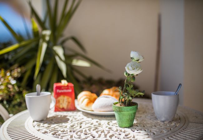 Apartment in Villefranche-sur-Mer - LE CALIFORNIA, Magnificent apartment, terrace with swimming pool, sea view by RIVIERA HOLIDAY HOMES Apartment in Villefranche-sur-Mer - LE CALIFORNIA, Magnificent apartment, terrace with swimming pool, sea view by RIVIERA HOLIDAY HOMES