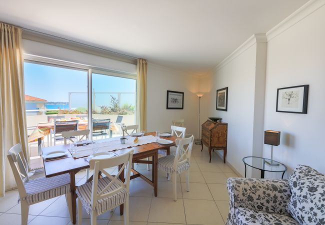 Apartment in Juan-les-Pins - JUAN FLORE, Residence with garden, near beach and sea view by RIVIERA HOLIDAY HOMES Apartment in Juan-les-Pins - JUAN FLORE, Residence with garden, near beach and sea view by RIVIERA HOLIDAY HOMES