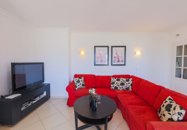 Apartment in Juan-les-Pins - JUAN FLORE, Residence with garden, near beach and sea view by RIVIERA HOLIDAY HOMES Apartment in Juan-les-Pins - JUAN FLORE, Residence with garden, near beach and sea view by RIVIERA HOLIDAY HOMES