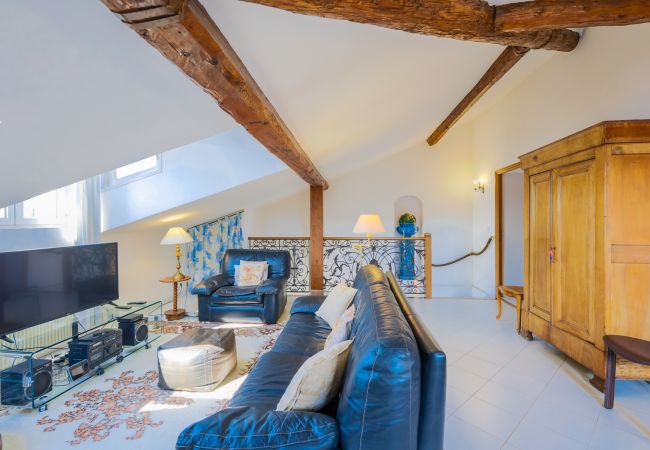 Apartment in Nice - AU BEAU RIVAGE, Seaside with terrace by RIVIERA HOLIDAY HOMES Apartment in Nice - AU BEAU RIVAGE, Seaside with terrace by RIVIERA HOLIDAY HOMES