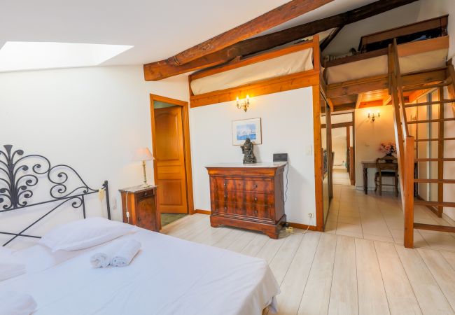 Apartment in Nice - AU BEAU RIVAGE, Seaside with terrace by RIVIERA HOLIDAY HOMES Apartment in Nice - AU BEAU RIVAGE, Seaside with terrace by RIVIERA HOLIDAY HOMES