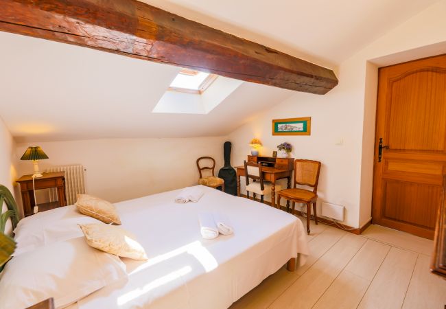 Apartment in Nice - AU BEAU RIVAGE, Seaside with terrace by RIVIERA HOLIDAY HOMES Apartment in Nice - AU BEAU RIVAGE, Seaside with terrace by RIVIERA HOLIDAY HOMES