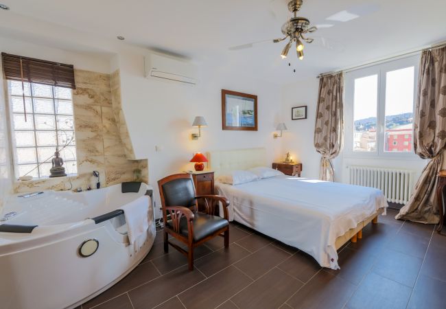 Apartment in Nice - AU BEAU RIVAGE, Seaside with terrace by RIVIERA HOLIDAY HOMES Apartment in Nice - AU BEAU RIVAGE, Seaside with terrace by RIVIERA HOLIDAY HOMES