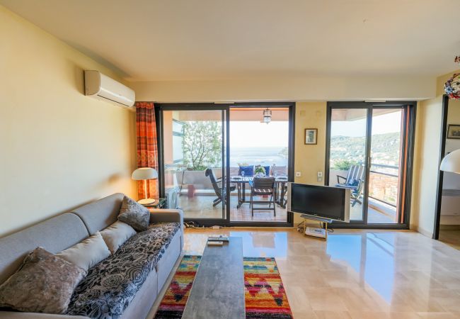 Studio in Villefranche-sur-Mer - LE CAP II, Terrace apartment with magnificent Sea View, near center by RIVIERA HOLIDAY HOMES Studio in Villefranche-sur-Mer - LE CAP II, Terrace apartment with magnificent Sea View, near center by RIVIERA HOLIDAY HOMES