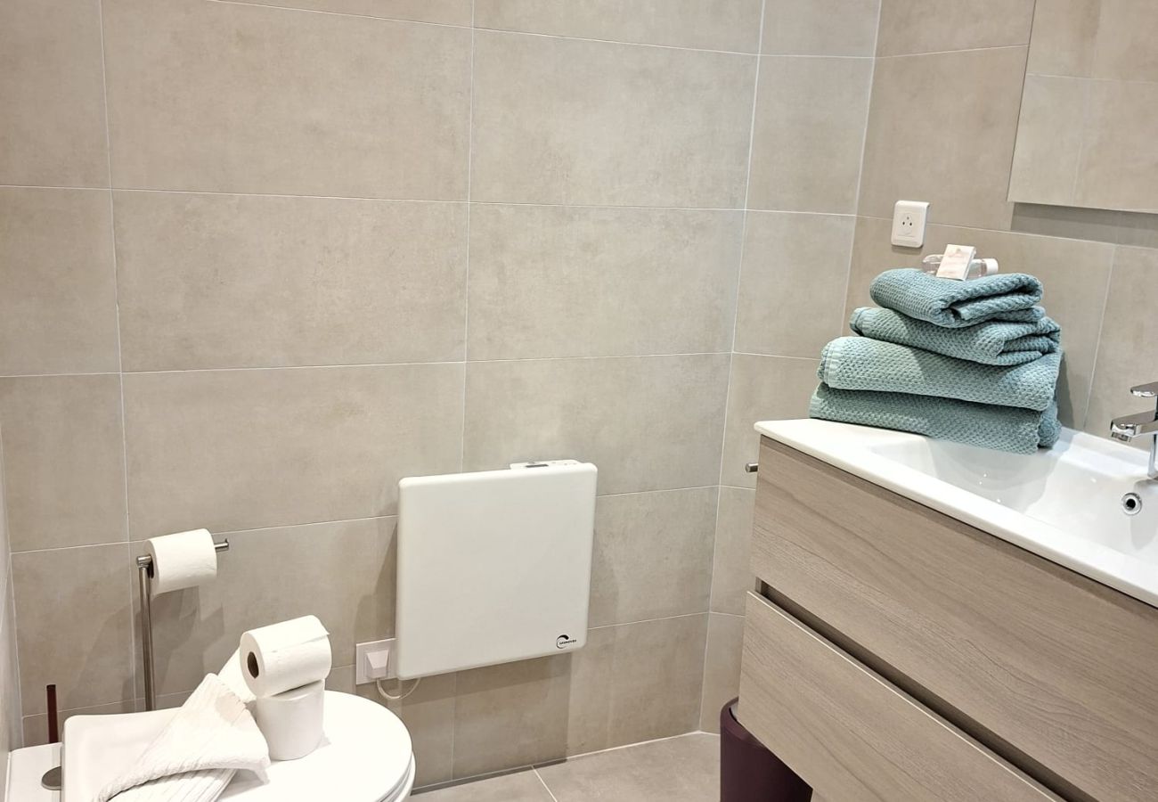 Studio in Villefranche-sur-Mer - LE CAP II, Terrace apartment with magnificent Sea View, near center by RIVIERA HOLIDAY HOMES