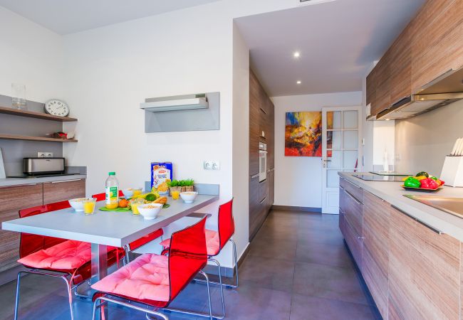 Apartment in Nice - LE JOFFRE GRIMALDI, Spacious Apartment, with terrace, near center by RIVIERA HOLIDAY HOMES Apartment in Nice - LE JOFFRE GRIMALDI, Spacious Apartment, with terrace, near center by RIVIERA HOLIDAY HOMES