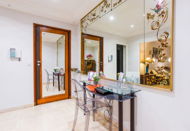 Apartment in Nice - LE JOFFRE GRIMALDI, Spacious Apartment, with terrace, near center by RIVIERA HOLIDAY HOMES Apartment in Nice - LE JOFFRE GRIMALDI, Spacious Apartment, with terrace, near center by RIVIERA HOLIDAY HOMES