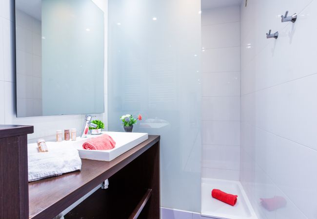 Apartment in Nice - LE JOFFRE GRIMALDI, Spacious Apartment, with terrace, near center by RIVIERA HOLIDAY HOMES Apartment in Nice - LE JOFFRE GRIMALDI, Spacious Apartment, with terrace, near center by RIVIERA HOLIDAY HOMES