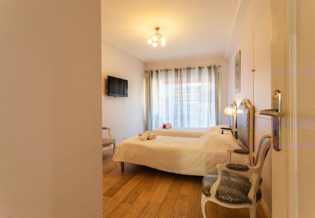 Apartment in Nice - LE JOFFRE GRIMALDI, Spacious Apartment, with terrace, near center by RIVIERA HOLIDAY HOMES Apartment in Nice - LE JOFFRE GRIMALDI, Spacious Apartment, with terrace, near center by RIVIERA HOLIDAY HOMES