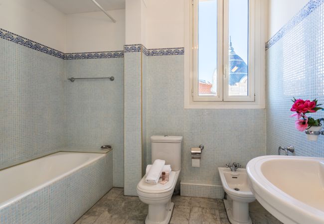 Apartment in Nice -  Ambassador Palace apartment with balcony by Riviera Holiday Homes Apartment in Nice -  Ambassador Palace apartment with balcony by Riviera Holiday Homes