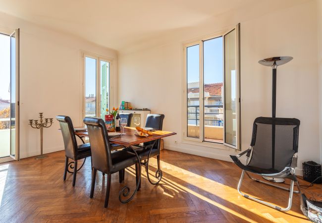 Apartment in Nice -  Ambassador Palace apartment with balcony by Riviera Holiday Homes Apartment in Nice -  Ambassador Palace apartment with balcony by Riviera Holiday Homes