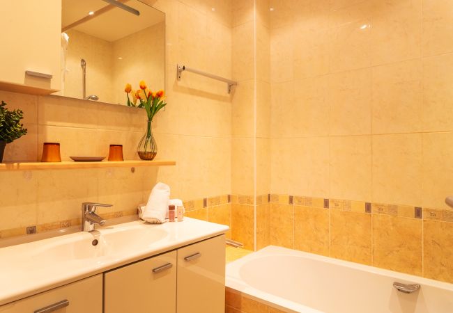 Apartment in Nice - LE FRANCE-MASSENET, Contemporary apartment with terrace by RIVIERA HOLIDAY HOMES Apartment in Nice - LE FRANCE-MASSENET, Contemporary apartment with terrace by RIVIERA HOLIDAY HOMES