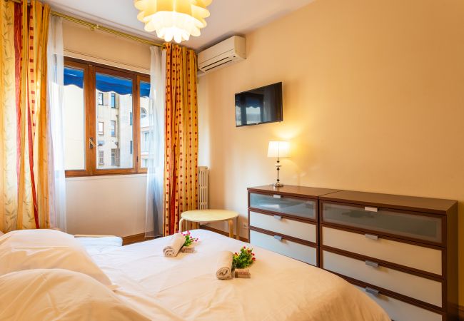 Apartment in Nice - LE FRANCE-MASSENET, Contemporary apartment with terrace by RIVIERA HOLIDAY HOMES Apartment in Nice - LE FRANCE-MASSENET, Contemporary apartment with terrace by RIVIERA HOLIDAY HOMES