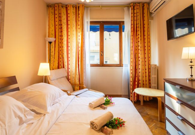 Apartment in Nice - LE FRANCE-MASSENET, Contemporary apartment with terrace by RIVIERA HOLIDAY HOMES Apartment in Nice - LE FRANCE-MASSENET, Contemporary apartment with terrace by RIVIERA HOLIDAY HOMES