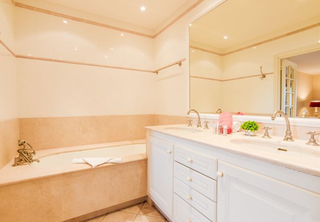 Apartment in Villefranche-sur-Mer -  ON VILLEFRANCHE BAY AP3040 by RIVIERA HOLIDAY HOMES Apartment in Villefranche-sur-Mer -  ON VILLEFRANCHE BAY AP3040 by RIVIERA HOLIDAY HOMES