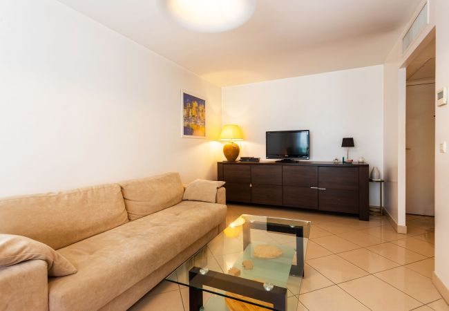 Apartment in Nice - PALAIS LIBERTE, Apartment with terrace, near beach by RIVIERA HOLIDAY HOMES
