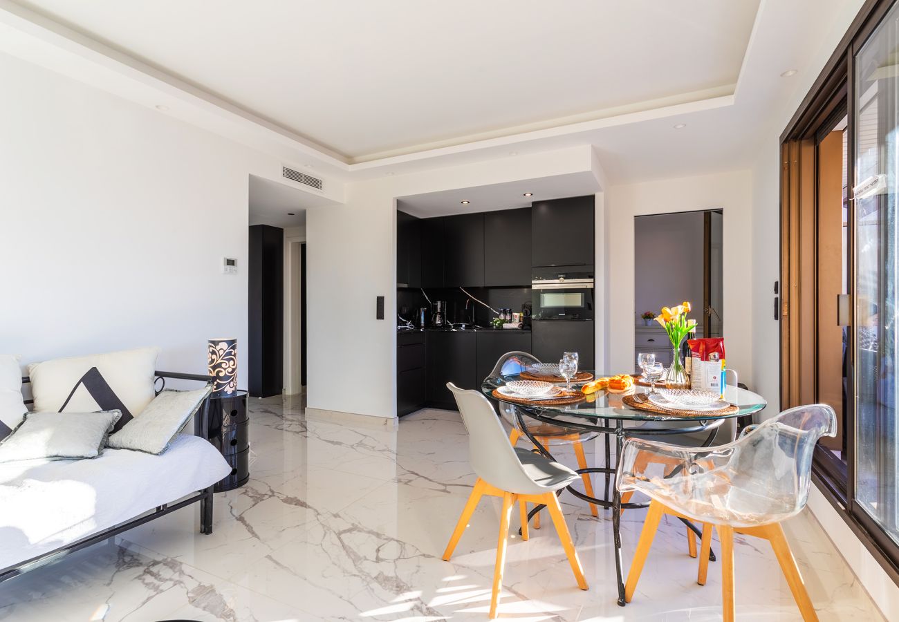Apartment in Cannes - DEL562