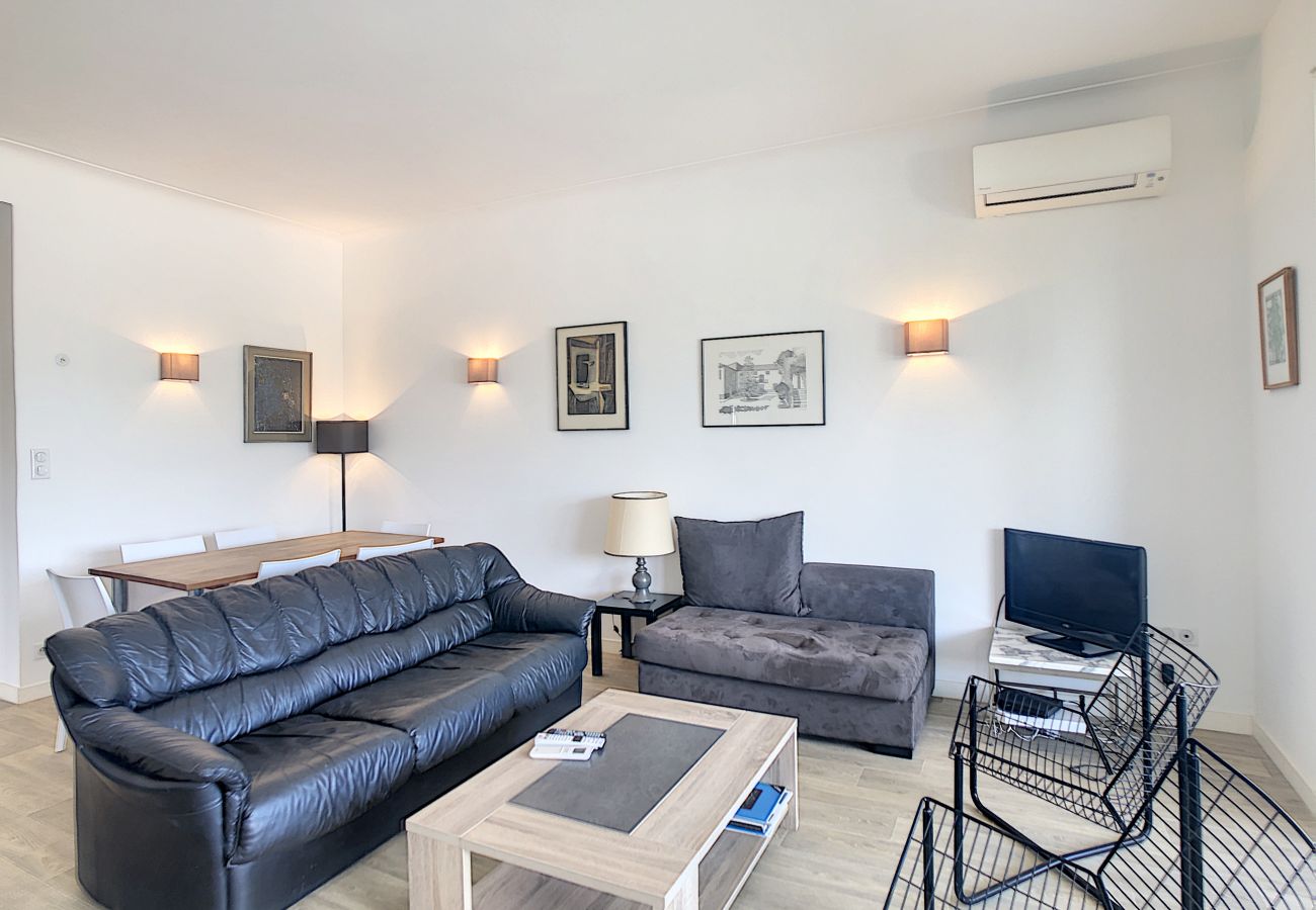 Apartment in Cannes - Appartement Croisette SAU310
