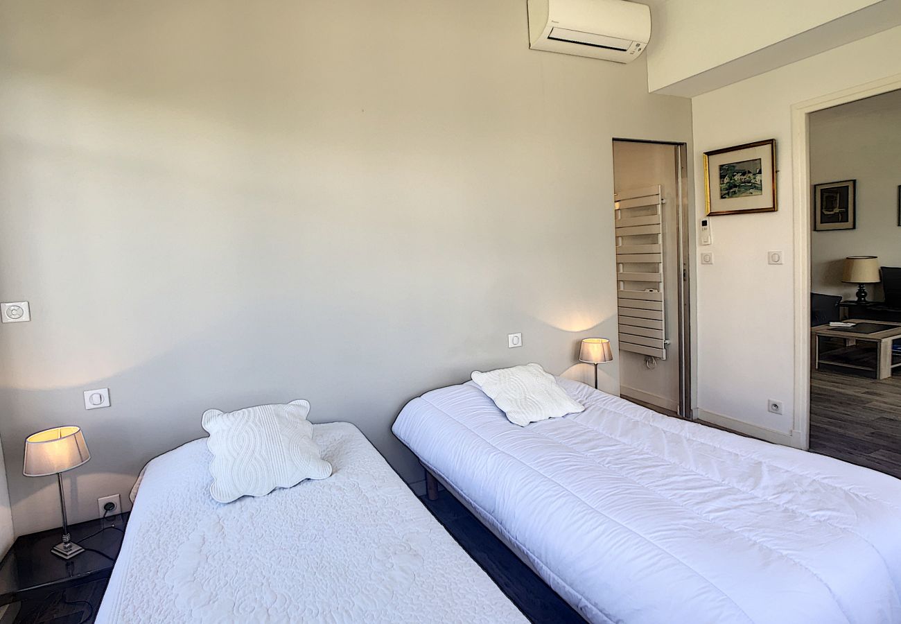 Apartment in Cannes - Appartement Croisette SAU310