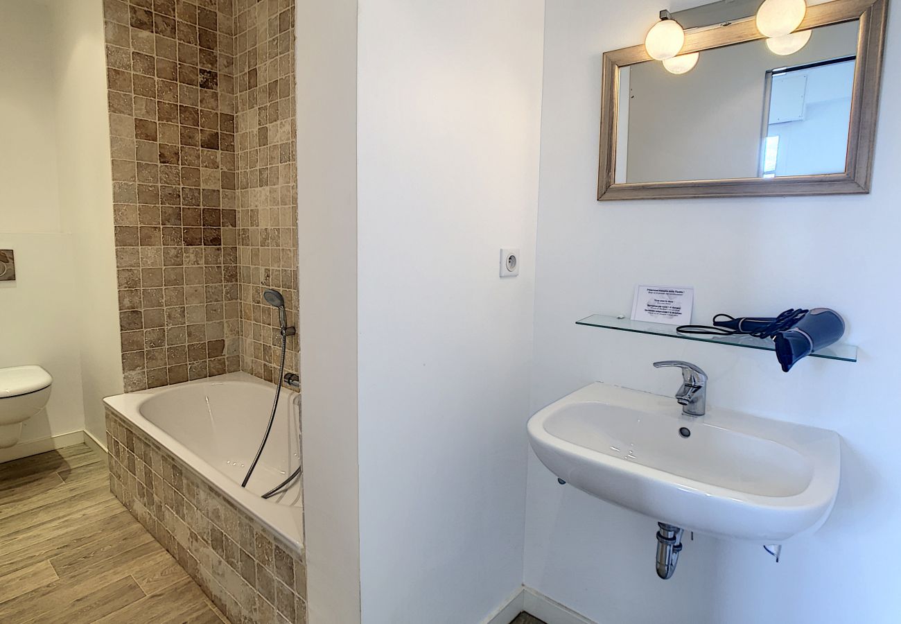 Apartment in Cannes - Appartement Croisette SAU310