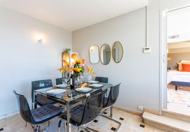 Apartment in Nice - PLAZA TERRACE, Magnificent apartment with terrace, sea view  Apartment in Nice - PLAZA TERRACE, Magnificent apartment with terrace, sea view
