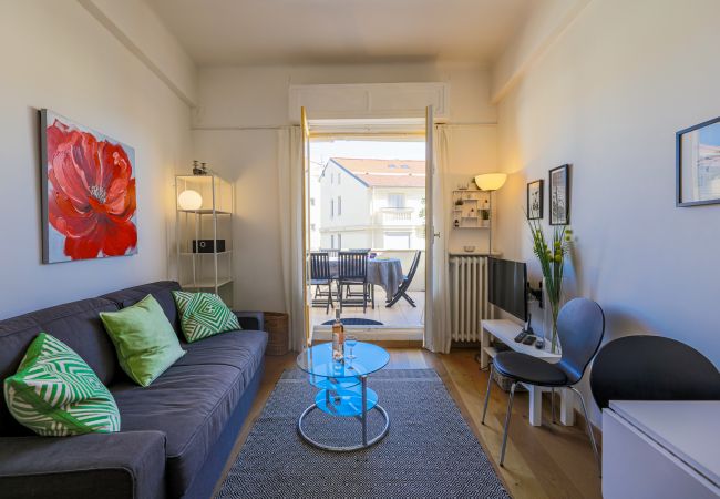 Apartment in Nice - PALAIS L'ESCURIAL, Apartment with terrace, near the city center by RIVIERA HOLIDAY HOMES Apartment in Nice - PALAIS L'ESCURIAL, Apartment with terrace, near the city center by RIVIERA HOLIDAY HOMES