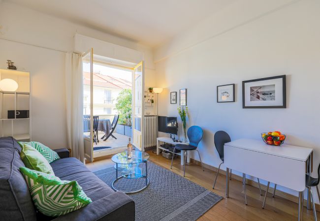Apartment in Nice - PALAIS L'ESCURIAL, Apartment with terrace, near the city center by RIVIERA HOLIDAY HOMES Apartment in Nice - PALAIS L'ESCURIAL, Apartment with terrace, near the city center by RIVIERA HOLIDAY HOMES