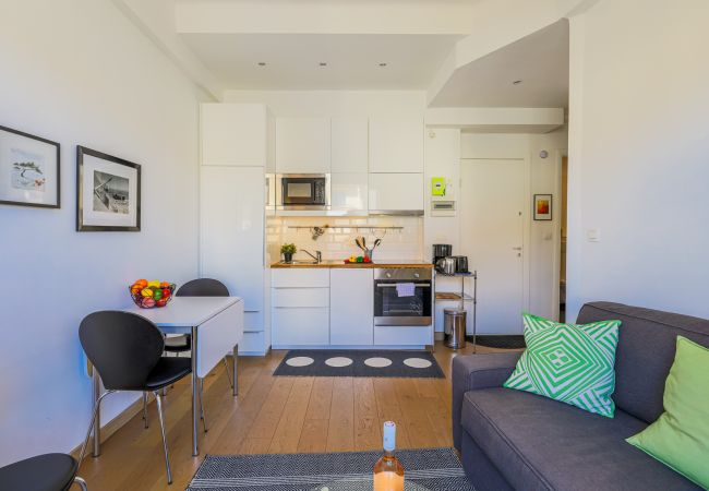 Apartment in Nice - PALAIS L'ESCURIAL, Apartment with terrace, near the city center by RIVIERA HOLIDAY HOMES Apartment in Nice - PALAIS L'ESCURIAL, Apartment with terrace, near the city center by RIVIERA HOLIDAY HOMES