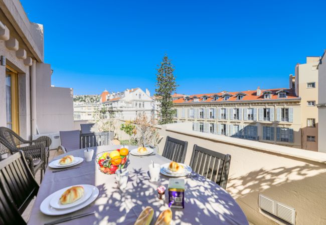 Apartment in Nice - PALAIS L'ESCURIAL, Apartment with terrace, near the city center by RIVIERA HOLIDAY HOMES Apartment in Nice - PALAIS L'ESCURIAL, Apartment with terrace, near the city center by RIVIERA HOLIDAY HOMES