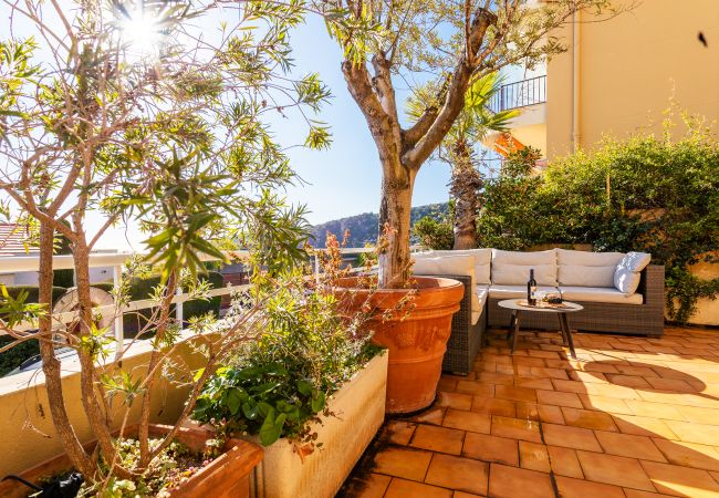 Apartment in Villefranche-sur-Mer - VILLA HENRIETTA, Pleasant villa, large terrace with sea view by RIVIERA HOLIDAY HOMES Apartment in Villefranche-sur-Mer - VILLA HENRIETTA, Pleasant villa, large terrace with sea view by RIVIERA HOLIDAY HOMES