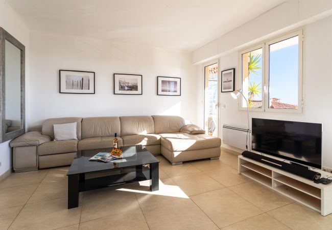 Apartment in Villefranche-sur-Mer - VILLA HENRIETTA, Pleasant villa, large terrace with sea view by RIVIERA HOLIDAY HOMES Apartment in Villefranche-sur-Mer - VILLA HENRIETTA, Pleasant villa, large terrace with sea view by RIVIERA HOLIDAY HOMES