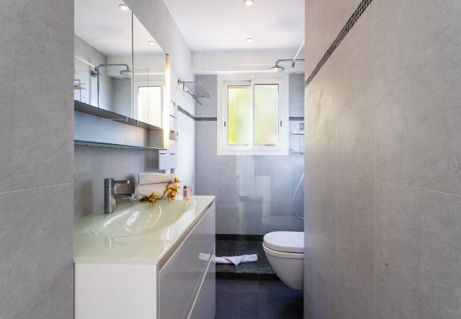 Apartment in Villefranche-sur-Mer - VILLA HENRIETTA, Pleasant villa, large terrace with sea view by RIVIERA HOLIDAY HOMES Apartment in Villefranche-sur-Mer - VILLA HENRIETTA, Pleasant villa, large terrace with sea view by RIVIERA HOLIDAY HOMES