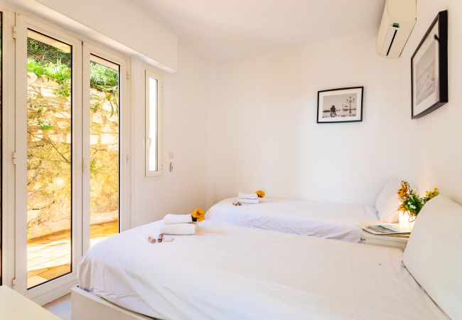 Apartment in Villefranche-sur-Mer - VILLA HENRIETTA, Pleasant villa, large terrace with sea view by RIVIERA HOLIDAY HOMES Apartment in Villefranche-sur-Mer - VILLA HENRIETTA, Pleasant villa, large terrace with sea view by RIVIERA HOLIDAY HOMES