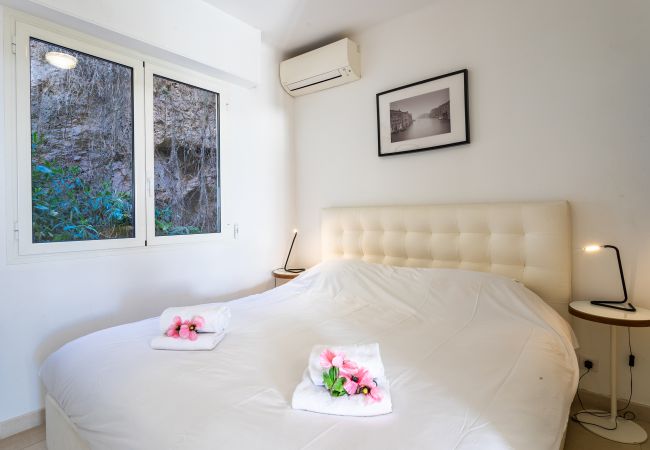 Apartment in Villefranche-sur-Mer - VILLA HENRIETTA, Pleasant villa, large terrace with sea view by RIVIERA HOLIDAY HOMES Apartment in Villefranche-sur-Mer - VILLA HENRIETTA, Pleasant villa, large terrace with sea view by RIVIERA HOLIDAY HOMES