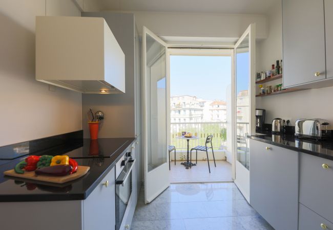 Apartment in Nice - LE PALACE, Beautiful apartment with terrace, near center by RIVIERA HOLIDAY HOMES Apartment in Nice - LE PALACE, Beautiful apartment with terrace, near center by RIVIERA HOLIDAY HOMES
