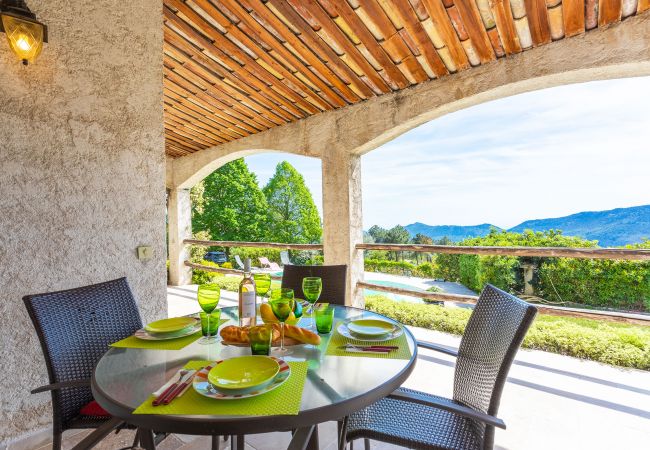 Villa in Berre-les-Alpes - VILLA ROCHE GRISE, Beautiful Villa, calm, garden and swimming pool by RIVIERA HOLIDAY HOMES Villa in Berre-les-Alpes - VILLA ROCHE GRISE, Beautiful Villa, calm, garden and swimming pool by RIVIERA HOLIDAY HOMES