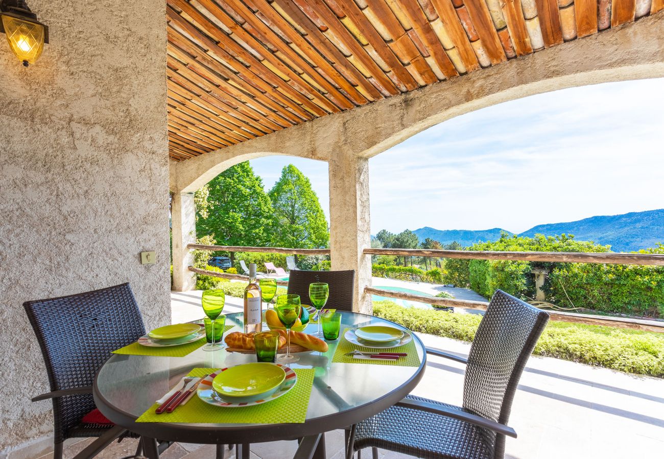 Villa in Berre-les-Alpes - VILLA ROCHE GRISE, Beautiful Villa, calm, garden and swimming pool by RIVIERA HOLIDAY HOMES