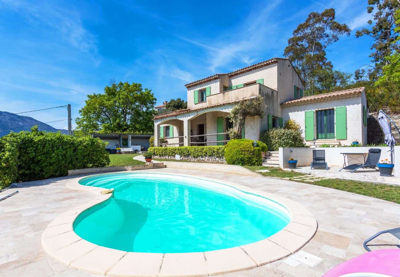 Villa in Berre-les-Alpes - VILLA ROCHE GRISE, Beautiful Villa, calm, garden and swimming pool by RIVIERA HOLIDAY HOMES