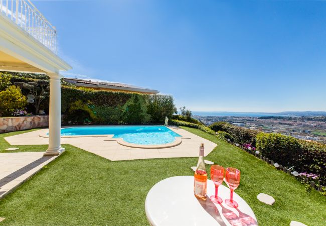 Villa in Nice - LA CASETTA DEI FIORI, Terrace with Pool by RIVIERA HOLIDAY HOMES Villa in Nice - LA CASETTA DEI FIORI, Terrace with Pool by RIVIERA HOLIDAY HOMES
