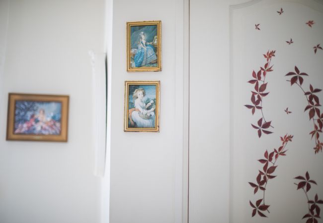 Villa in Nice - LA CASETTA DEI FIORI, Terrace with Pool by RIVIERA HOLIDAY HOMES Villa in Nice - LA CASETTA DEI FIORI, Terrace with Pool by RIVIERA HOLIDAY HOMES