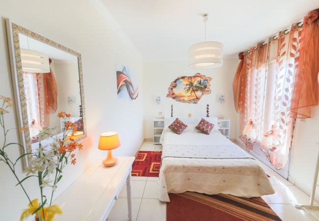 Villa in Nice - LA CASETTA DEI FIORI, Terrace with Pool by RIVIERA HOLIDAY HOMES Villa in Nice - LA CASETTA DEI FIORI, Terrace with Pool by RIVIERA HOLIDAY HOMES