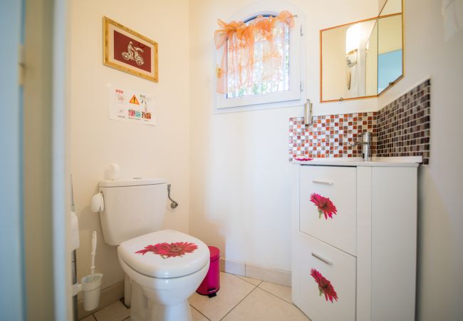 Villa in Nice - LA CASETTA DEI FIORI, Terrace with Pool by RIVIERA HOLIDAY HOMES Villa in Nice - LA CASETTA DEI FIORI, Terrace with Pool by RIVIERA HOLIDAY HOMES