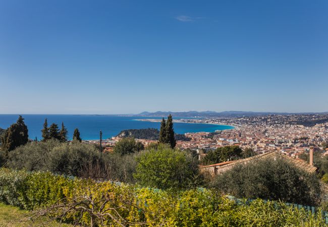 Villa in Nice - VINAIGRIER HILLS, Large Villa with terrace, swimming pool and a beautiful sea view by RIVIERA HOLIDAY HOMES Villa in Nice - VINAIGRIER HILLS, Large Villa with terrace, swimming pool and a beautiful sea view by RIVIERA HOLIDAY HOMES