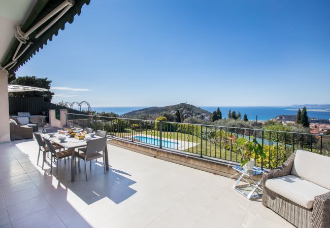 Villa in Nice - VINAIGRIER HILLS, Large Villa with terrace, swimming pool and a beautiful sea view by RIVIERA HOLIDAY HOMES Villa in Nice - VINAIGRIER HILLS, Large Villa with terrace, swimming pool and a beautiful sea view by RIVIERA HOLIDAY HOMES