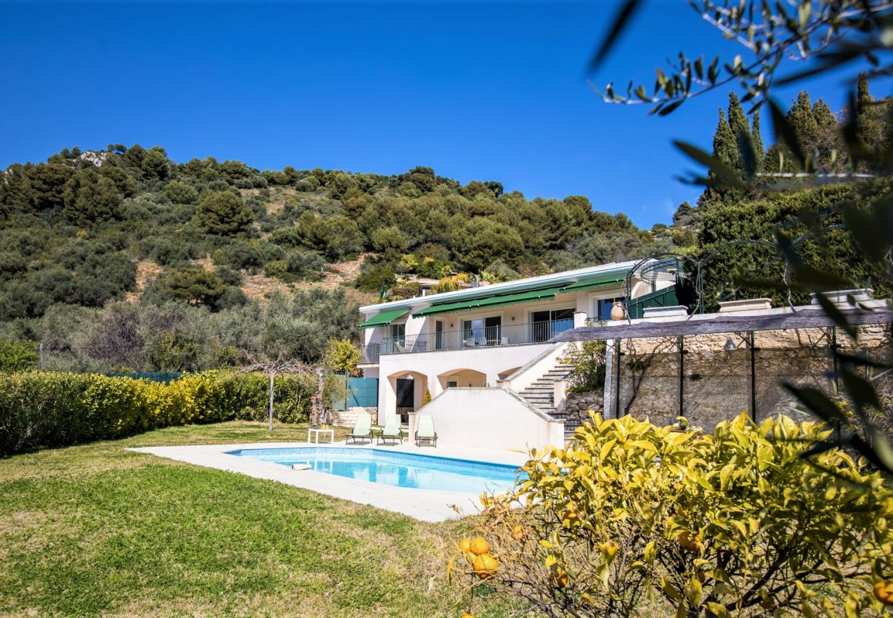 Villa in Nice - VINAIGRIER HILLS, Large Villa with terrace, swimming pool and a beautiful sea view by RIVIERA HOLIDAY HOMES